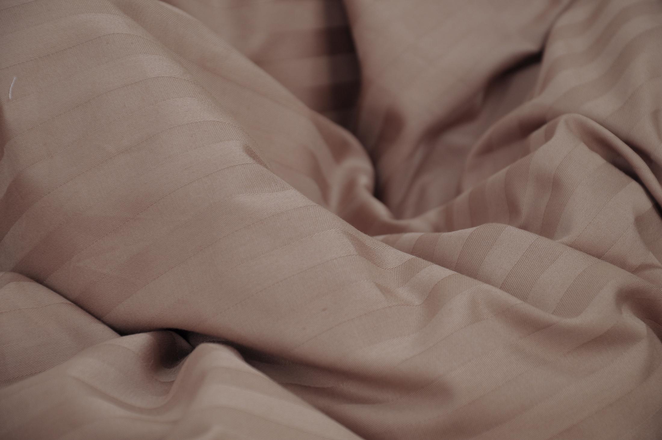 Комплект постельного белья двуспальный Amore 1318L страйп-сатин Капучино (KPB-A2-ST240Lux-1318L-Cappuc70x70_) - фото 5 Комплект постельного белья двуспальный Amore 1318L страйп-сатин Капучино (KPB-A2-ST240Lux-1318L-Cappuc70x70_) - фото 5