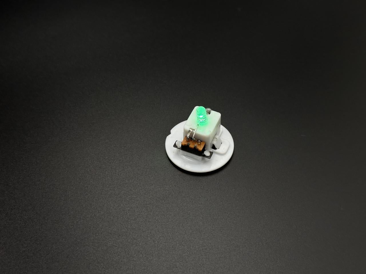 Світлодіод на батарейках з однією лампочкою 3 кольори світіння 36 мм Зелений/Синій/Червоний (AO-26)