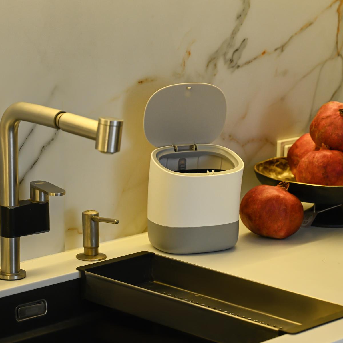 Мусорное ведро MVM BIN-21 с крышкой 1,5 л Серый (227386) - фото 6 Мусорное ведро MVM BIN-21 с крышкой 1,5 л Серый (227386) - фото 6