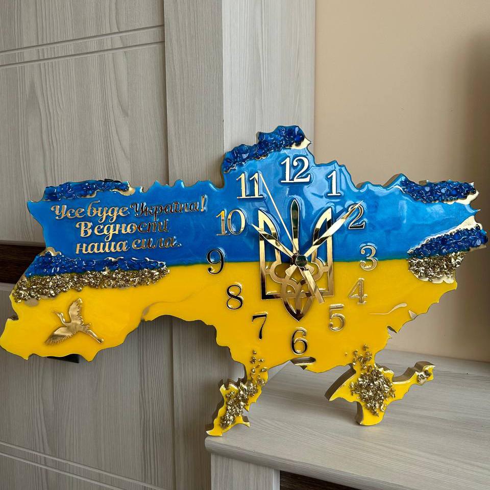 Годинник настінний з епоксидної смоли Карта України 100х64 см