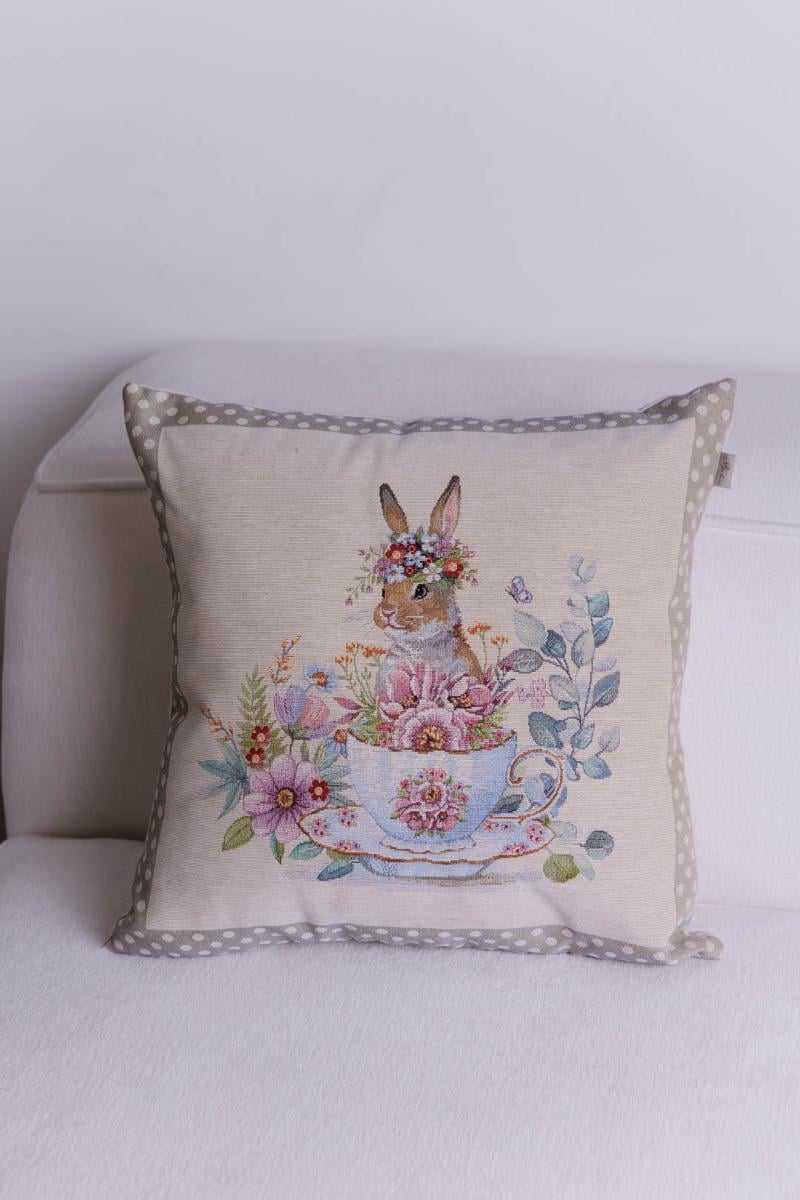 Подушка гобеленовая Прованс Очарование Зайчиха 45х45 см (044282) Подушка гобеленовая Прованс Очарование Зайчиха 45х45 см (044282)
