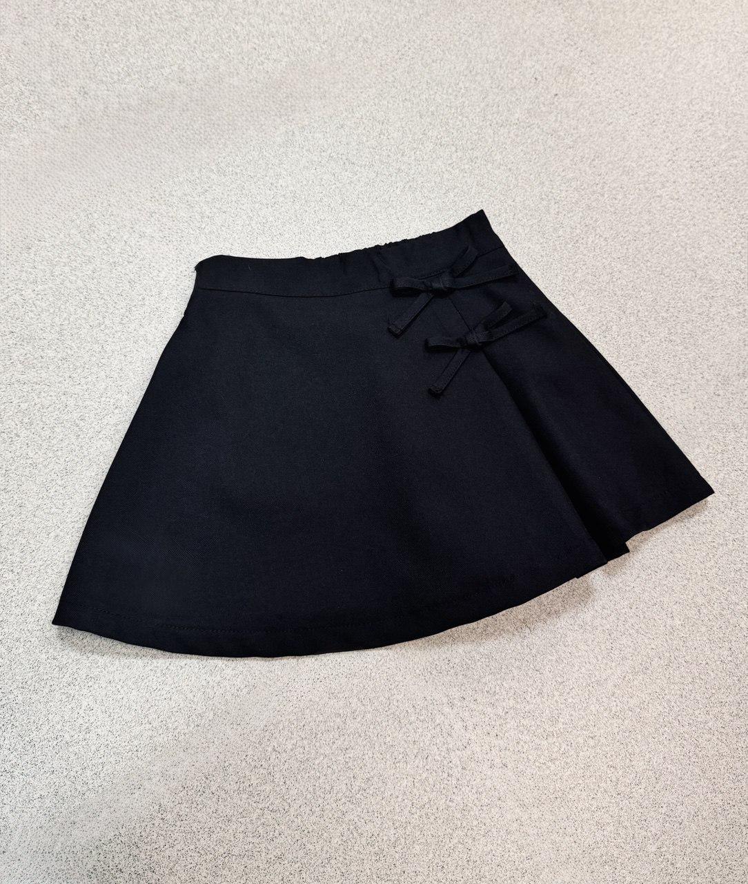 Спідниця-шорти шкільна на дівчинку Happy Baby з бантиками 146-152 см Чорний (27235596)