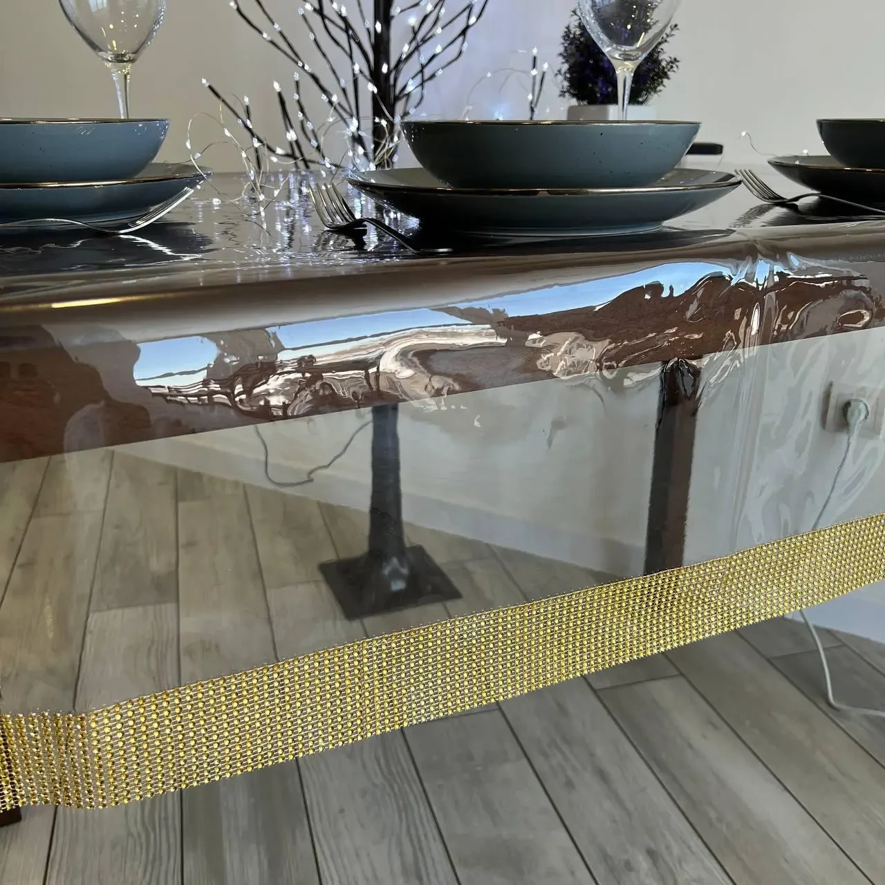Скатерть силиконовая Cristal прямоугольная с золотыми камнями 150x260 см (150260-)