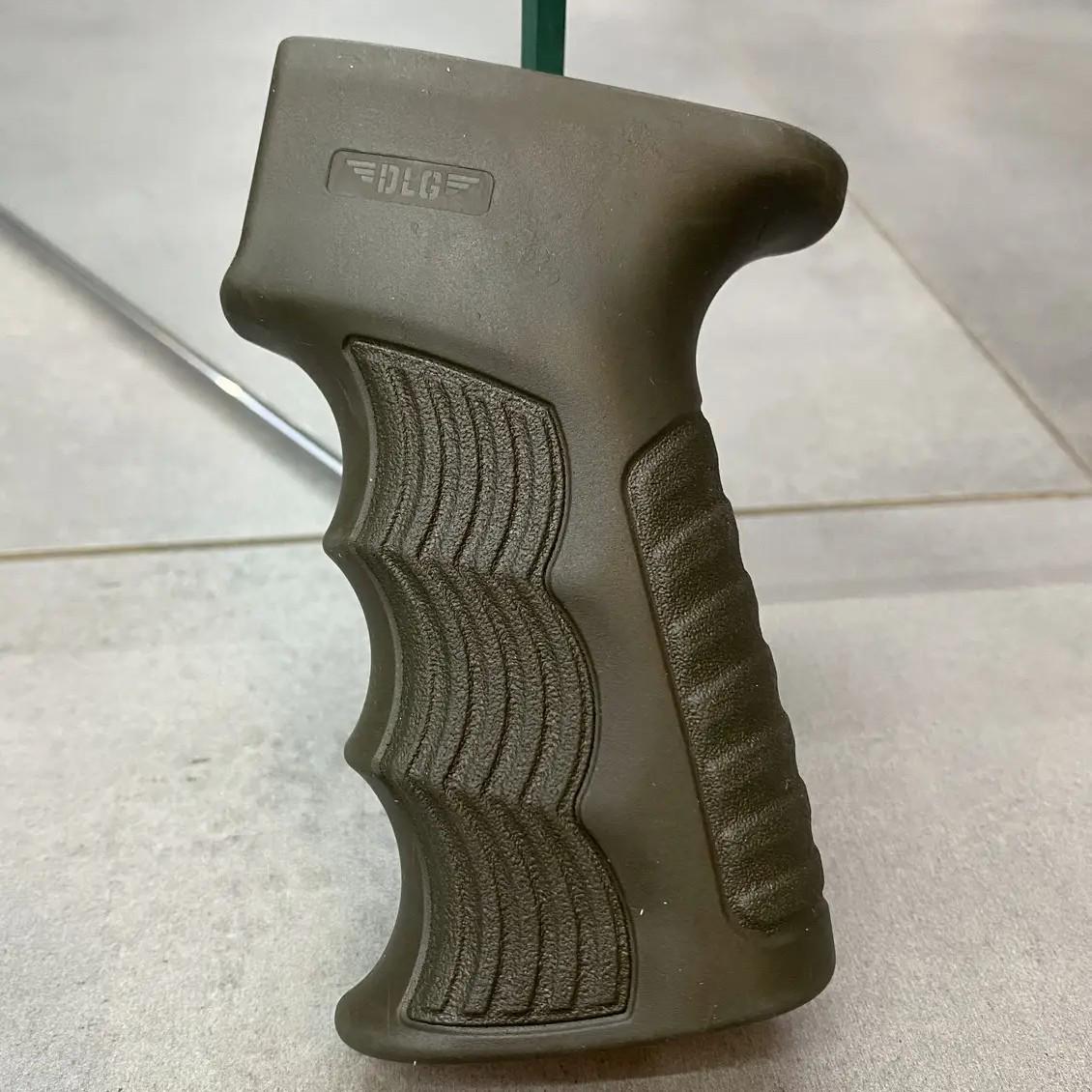 Рукоятка пистолетная DLG Tactical DLG-098 для АК-47 АК-74 с отсеком Олива (241706) - фото 2 Рукоятка пистолетная DLG Tactical DLG-098 для АК-47 АК-74 с отсеком Олива (241706) - фото 2