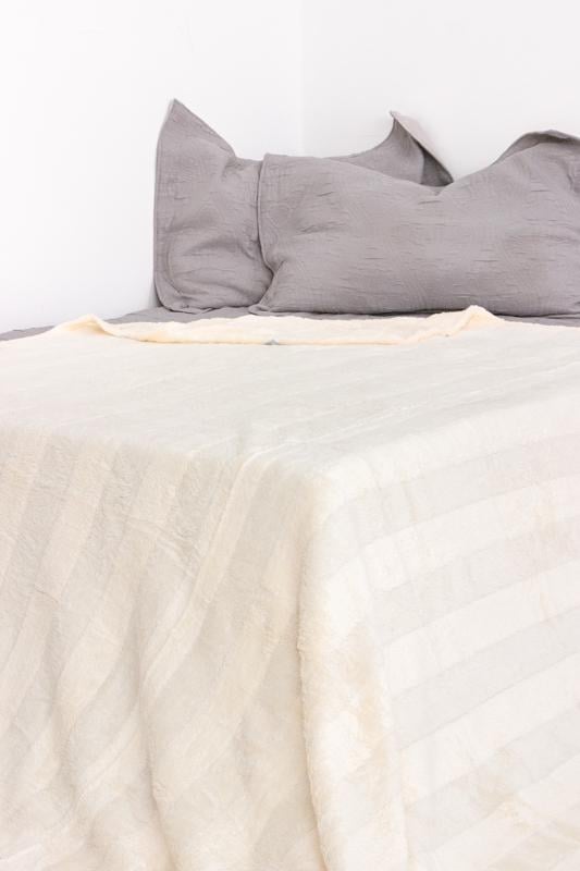 Покривало-плед велюрове однотонне з подарунковою сумкою Носи Своє 200х230 см Молочний (18707)