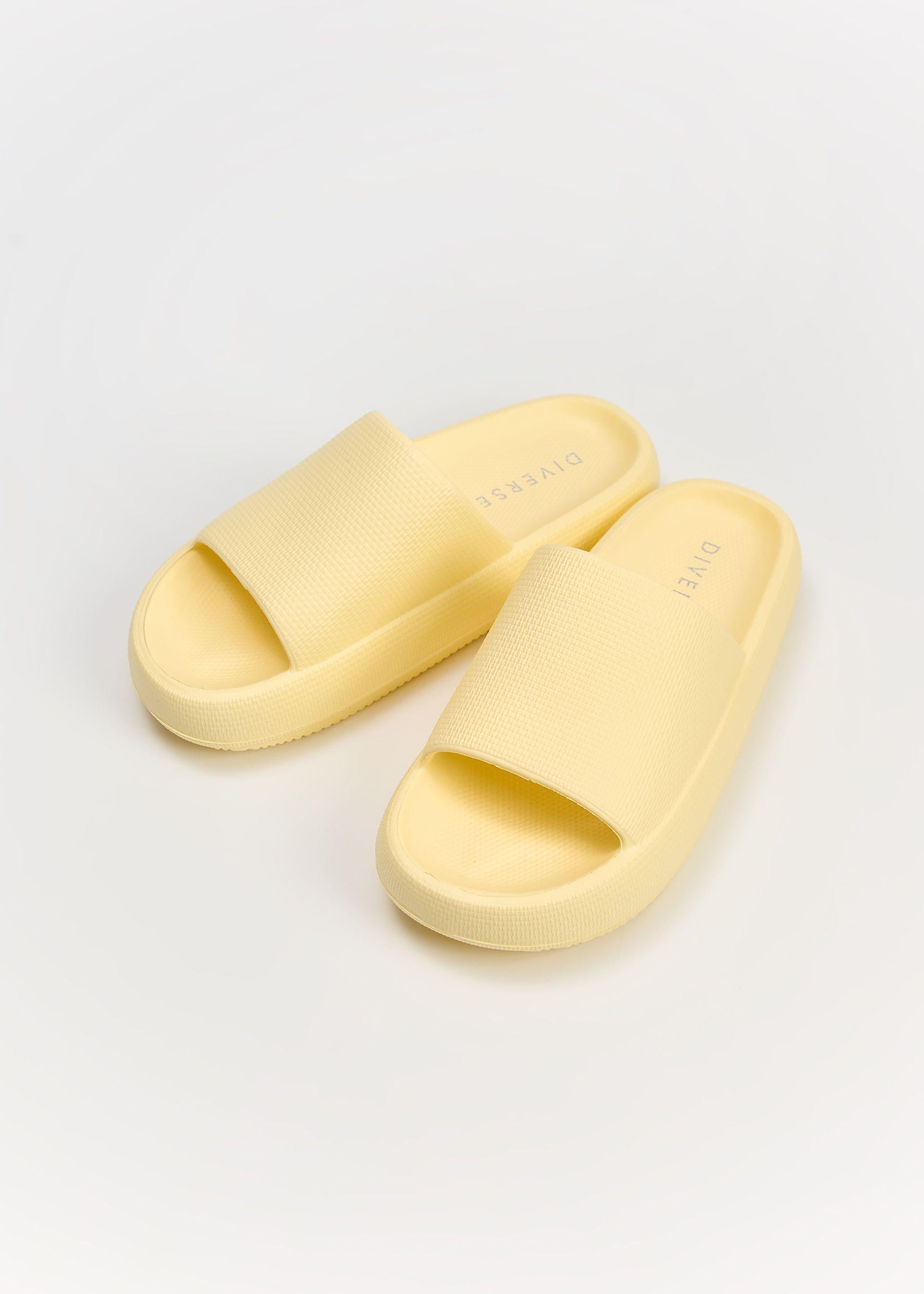 Шлепанцы женские Diverse FATTIA III р. 40/41 Светло-желтый (5905384147882)