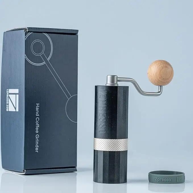 Кофемолка ручная с металлическими жерновами 1Zpresso Q Air и регулировка уровня помола Black (1Z-QA-BLA)