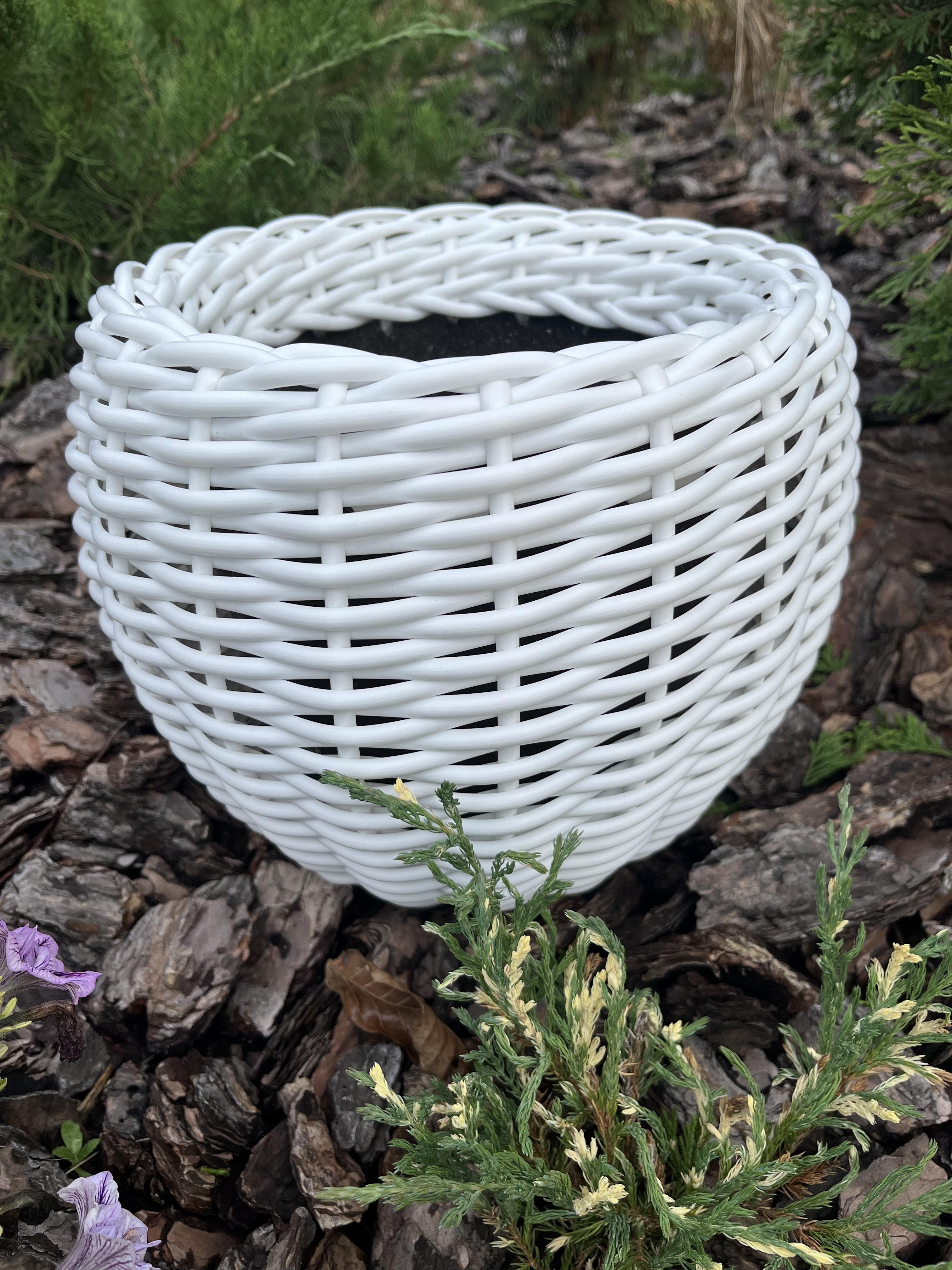 Кашпо для цветов из искусственного ротанга 5 л Белый (27922878) - фото 1 Кашпо для цветов из искусственного ротанга 5 л Белый (27922878) - фото 1