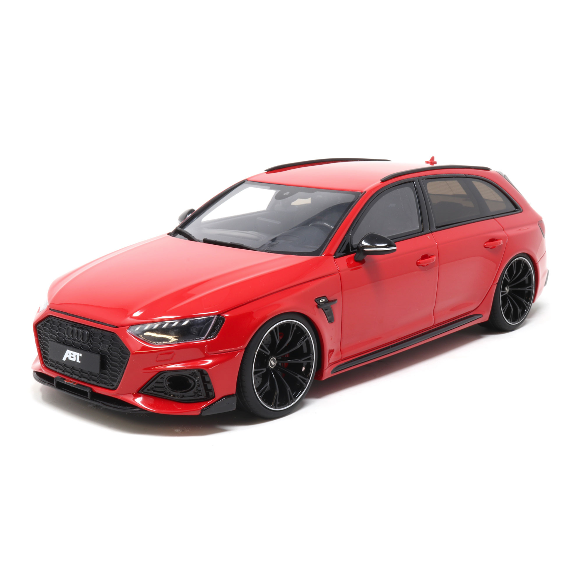 Модель автомобиля GT Spirit 1:18 Audi ABT RS4-S B9 Avant Misano Red (GT850)