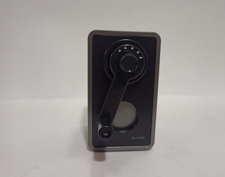 Точилка механическая 71160 Колонка Deli Черный (041685)