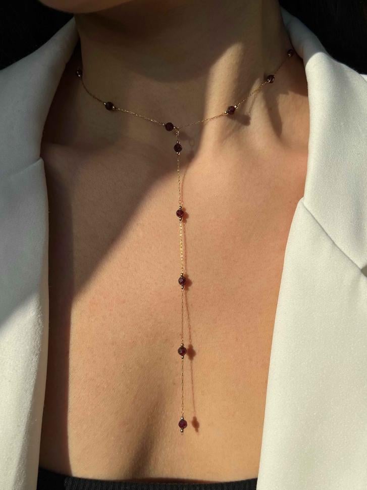 Колье галстук из натурального граната (5648)