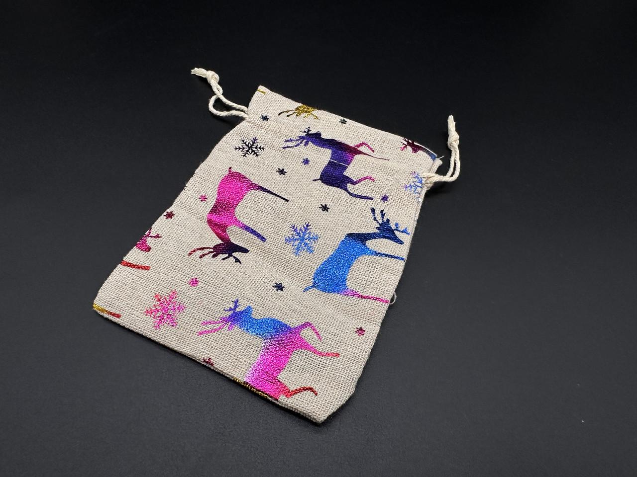 Подарочный мешочек с принтом Олени на затяжках из мешковины 14х10 см Разноцветный (BGN-111) - фото 2