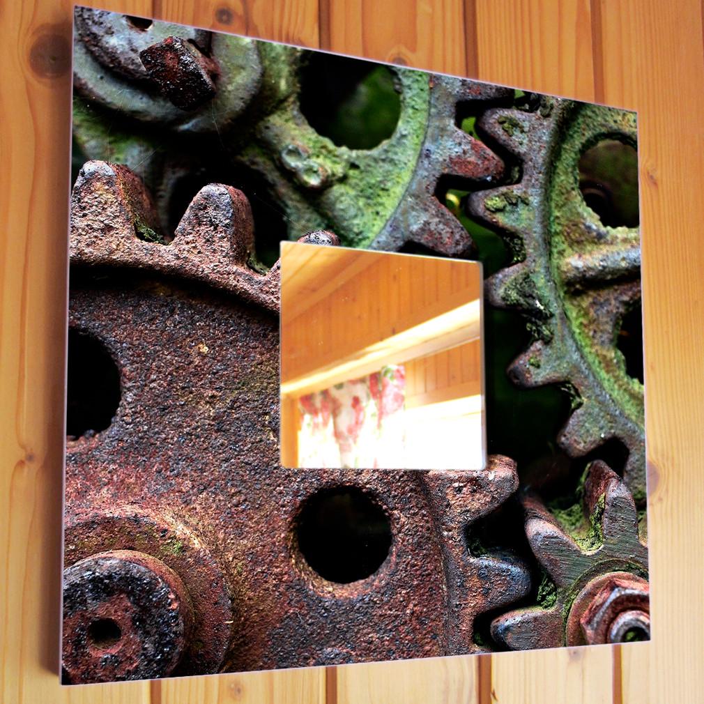 Зеркало декоративное Ржавые шестеренки механизма 260х260 мм (M03771)