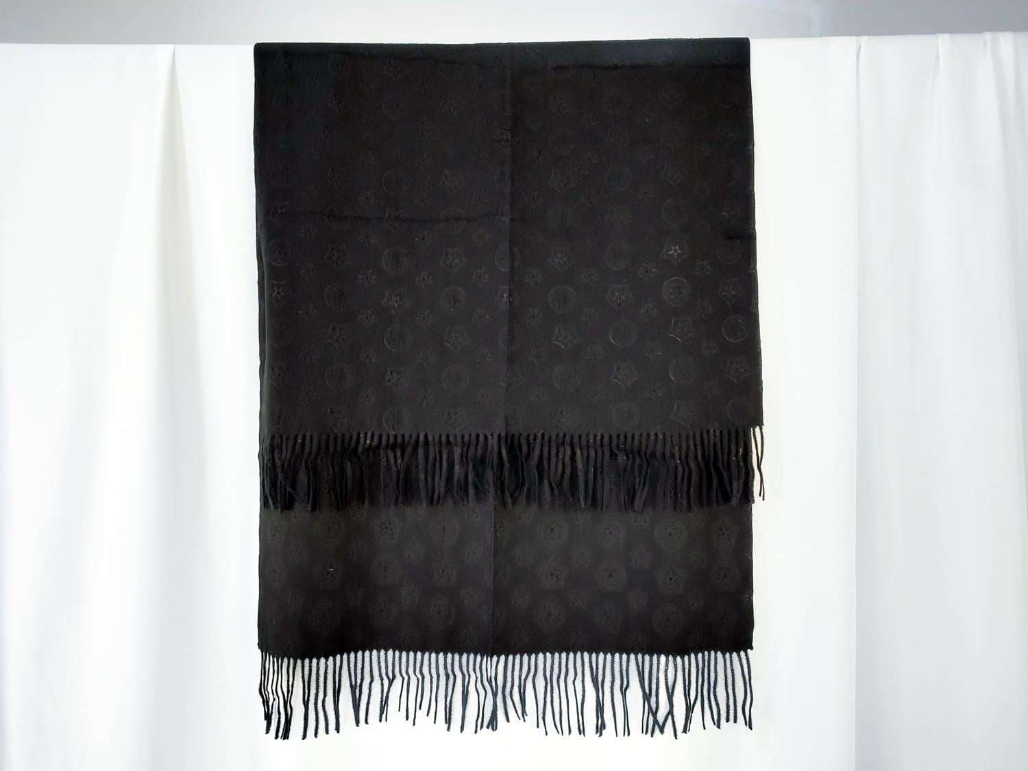 Шарф теплый кашемировый с бахромой 180х70 см Черный (ШарфКаш111)