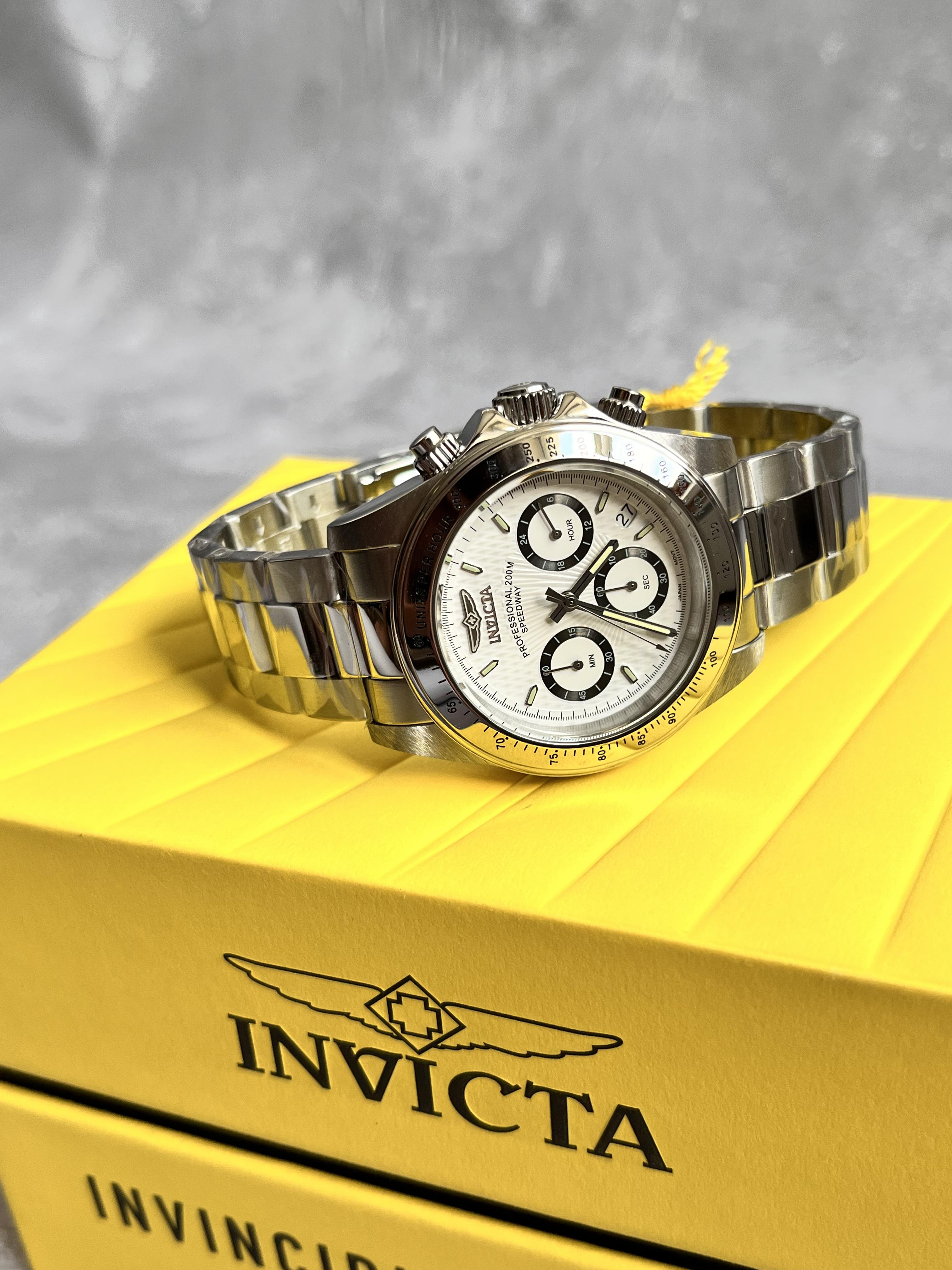 Годинник класичний Invicta 9211 speedway (12360356) - фото 3 Годинник класичний Invicta 9211 speedway (12360356) - фото 3