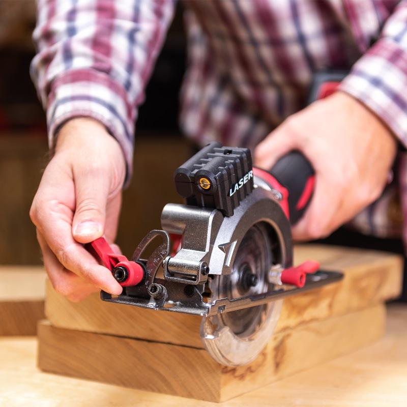 Дисковая пила аккумуляторная бесщеточная Worcraft CMCS-S20LiB с аккумулятором 4А и зарядным 115 мм (43196) - фото 8