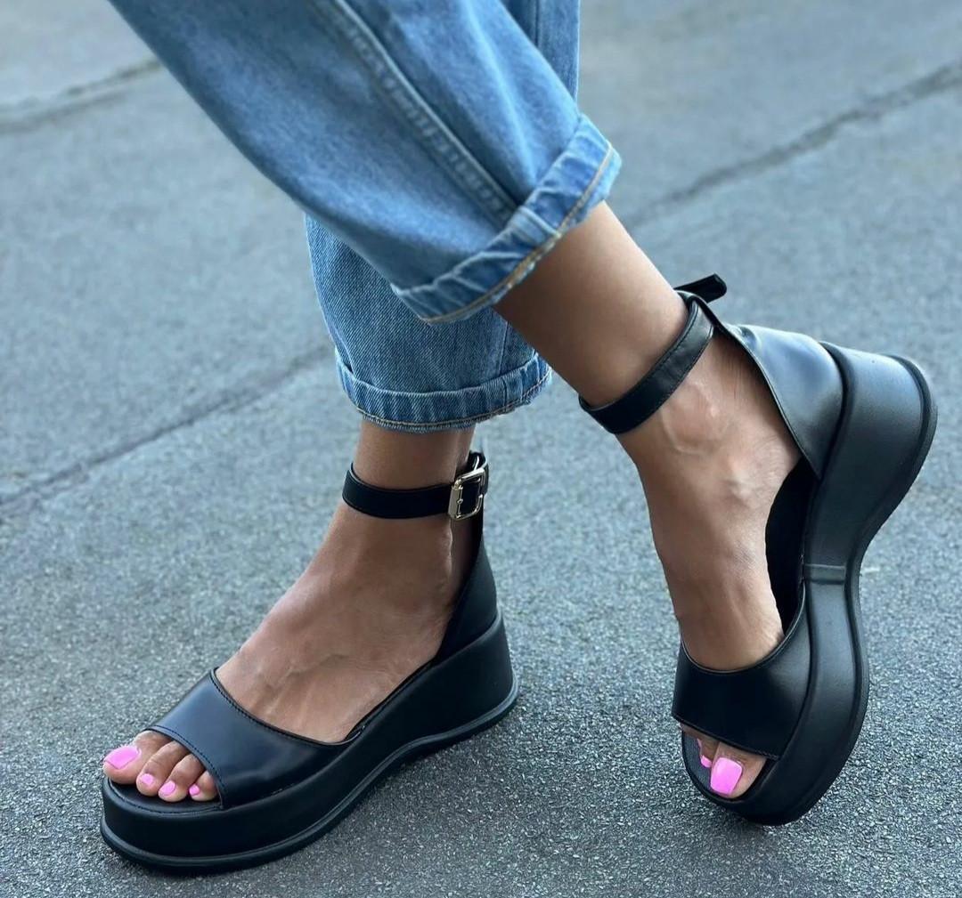 Босоножки женские на танкетке натуральная кожа р. 40/26 см Черный (56904)