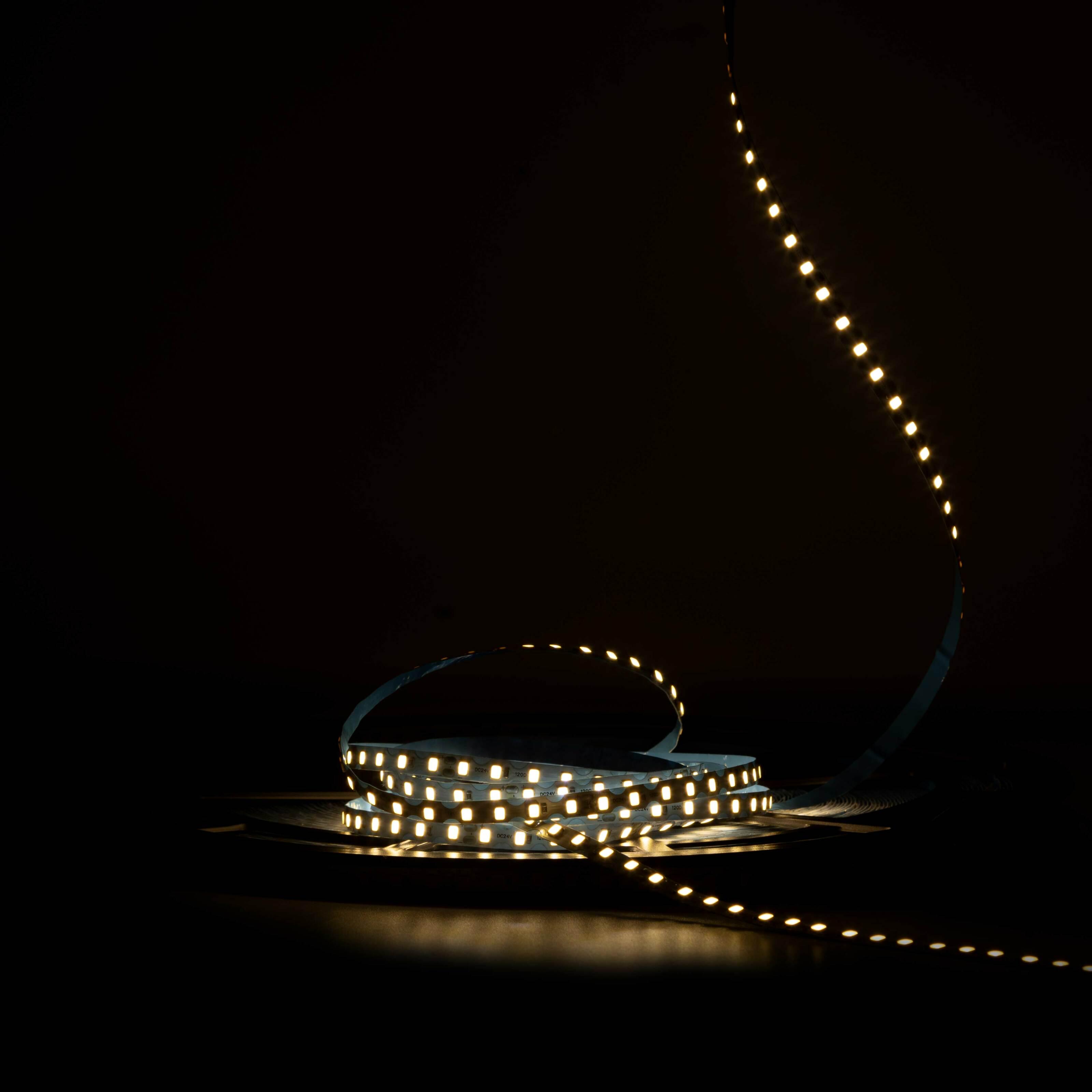 Светодиодная лента Prolum IP20 2835/120 50M S-TYPE Series-S 5V 6 мм Теплый Белый (28522779) - фото 2 Светодиодная лента Prolum IP20 2835/120 50M S-TYPE Series-S 5V 6 мм Теплый Белый (28522779) - фото 2