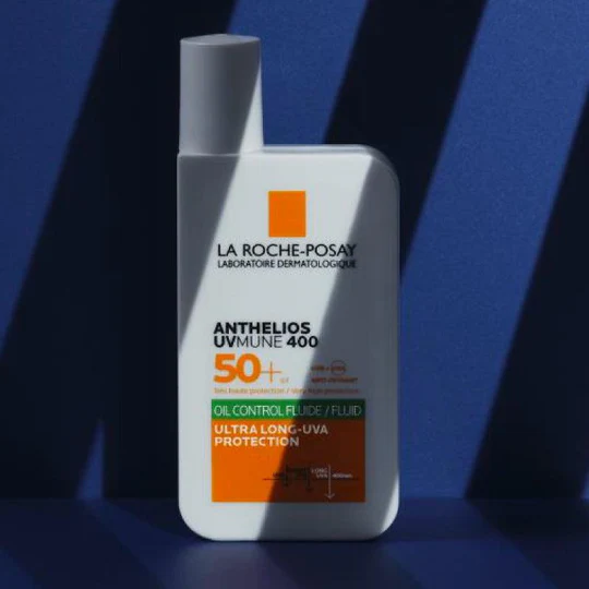 Флюїд сонцезахисний для жирної/чутливої шкіри La Roche-Posay Anthelios UVmune 400 SPF 50+ 50 мл (24972867) - фото 2 Флюїд сонцезахисний для жирної/чутливої шкіри La Roche-Posay Anthelios UVmune 400 SPF 50+ 50 мл (24972867) - фото 2