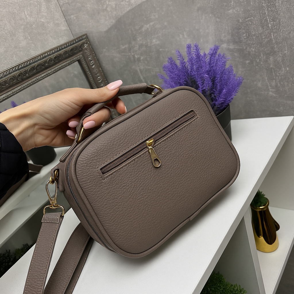 Сумка кросс боди женская через плечо из экокожи маленькая спортивная Капучино - фото 6 Сумка кросс боди женская через плечо из экокожи маленькая спортивная Капучино - фото 6