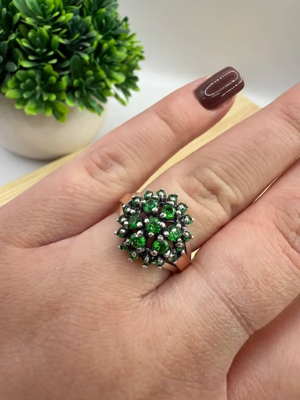 Срібна каблучка Нінель 925 проба з пластинами золота 375 проба з зеленим камінням (2731113840) - фото 3 Срібна каблучка Нінель 925 проба з пластинами золота 375 проба з зеленим камінням (2731113840) - фото 3