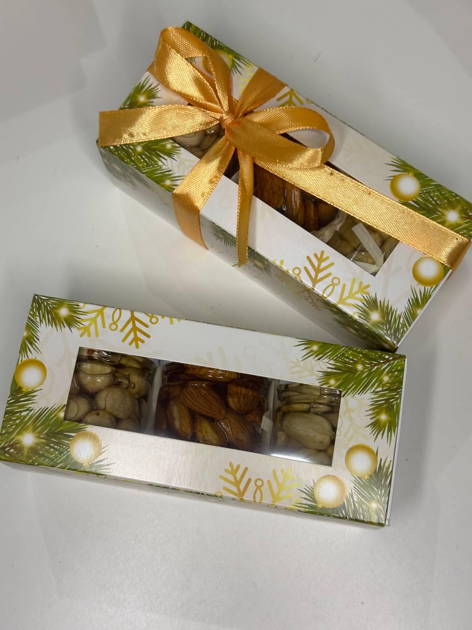 Подарунковий набір до Нового року горішки в меді акації 3 баночки по 50 г - фото 3 Подарунковий набір до Нового року горішки в меді акації 3 баночки по 50 г - фото 3