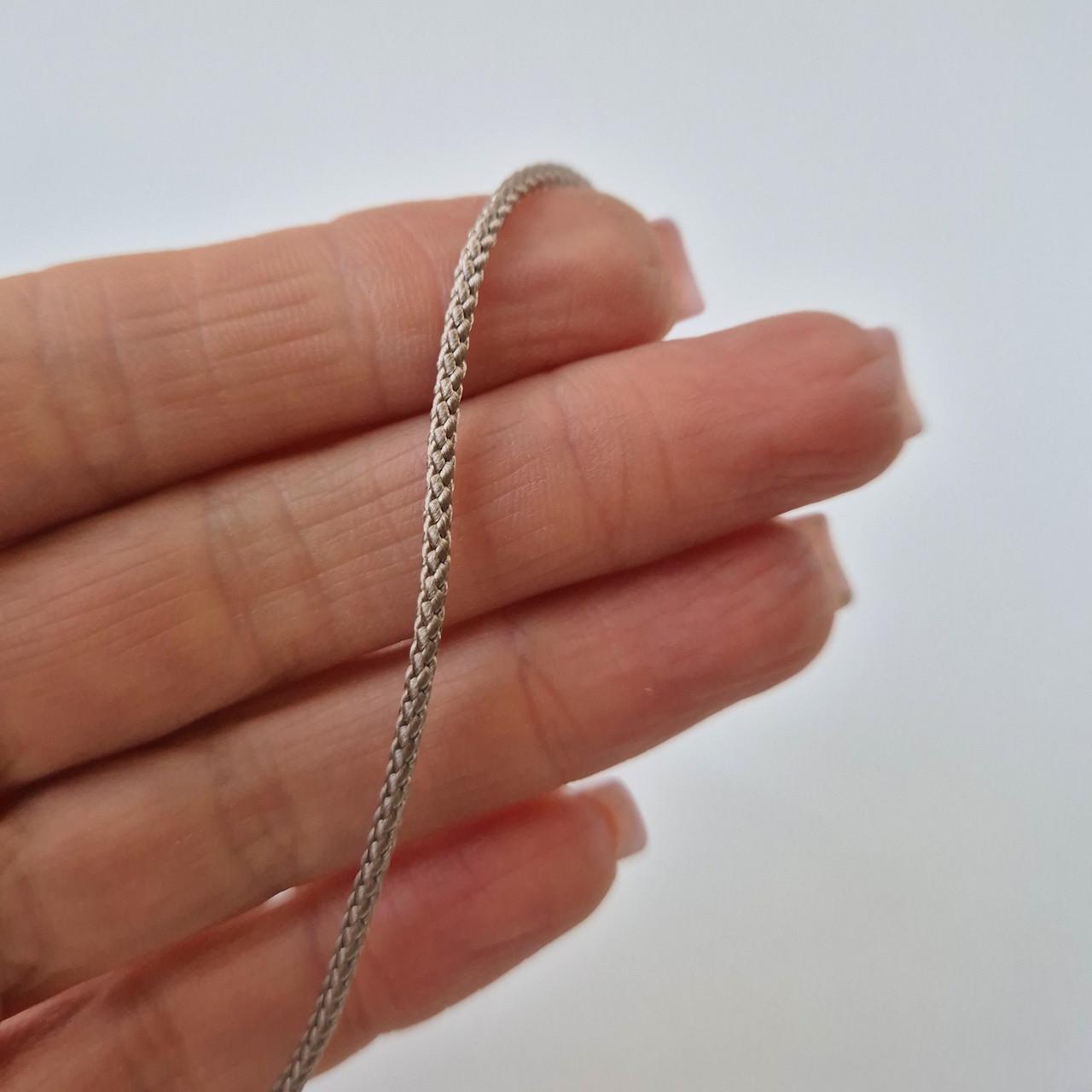 Шнурок на шию шейк срібло 925 проби 0,98 г 2 мм 55 см Коричнево-бежевий (6010/2ш) - фото 7 Шнурок на шию шейк срібло 925 проби 0,98 г 2 мм 55 см Коричнево-бежевий (6010/2ш) - фото 7