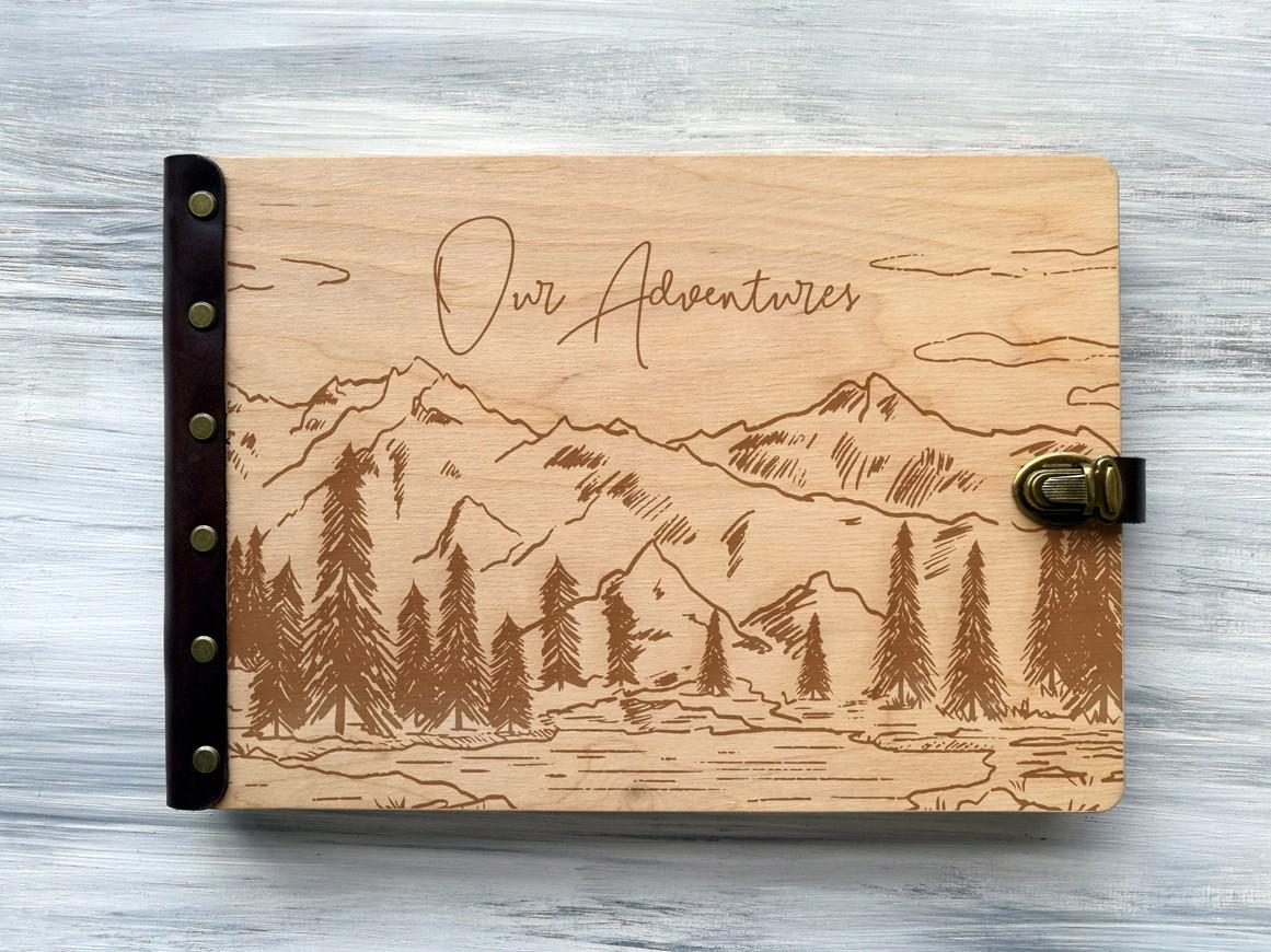 Фотоальбом Our Adventures деревянная обложка с гравировкой 30 листов Светлое дерево