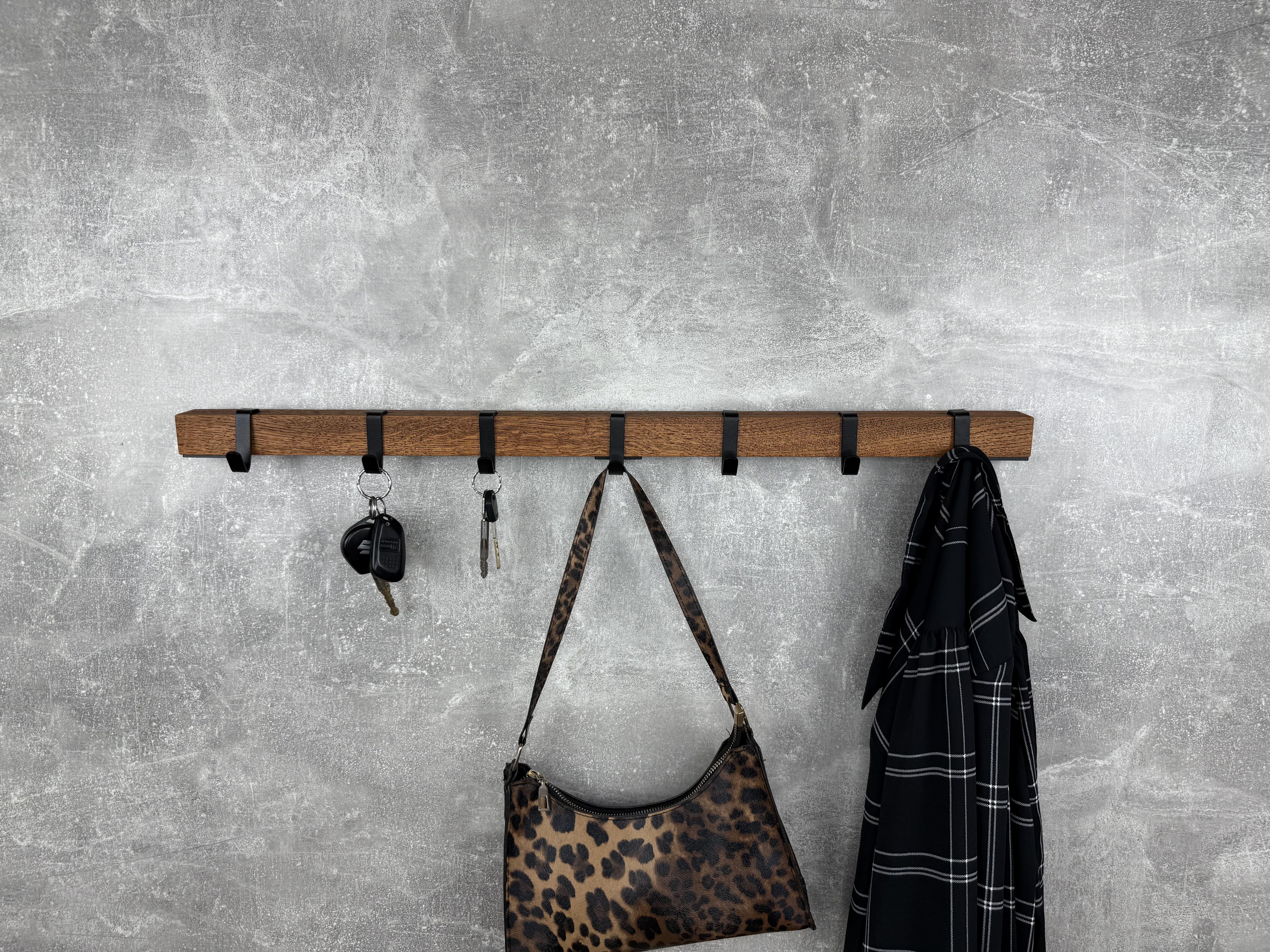 Вешалка с металлическими крючками AirBranch 70 см