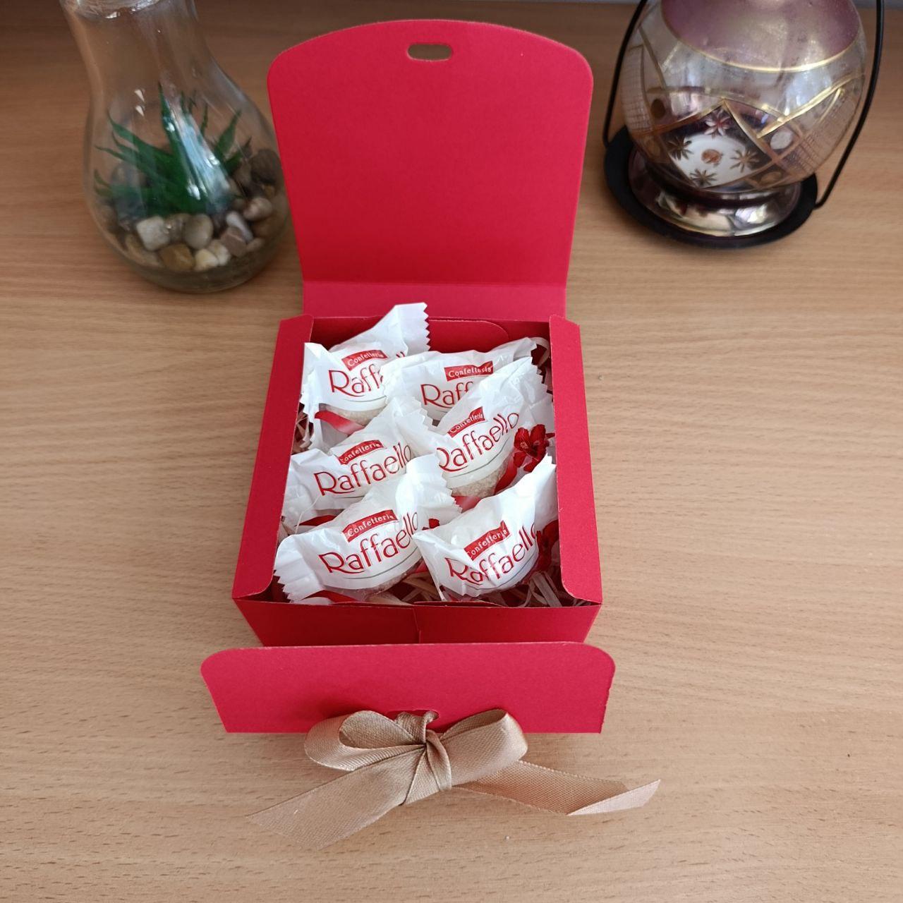 Подарочная коробка с конфетами Raffaello для девушки на день рождения/день влюбленных/8 марта праздник (ar298)