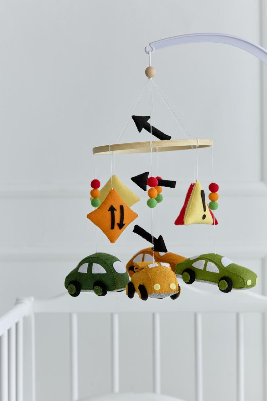 Мобиль детский WoollyFox Маленький водитель: машинки и дорожные знаки (27861255)