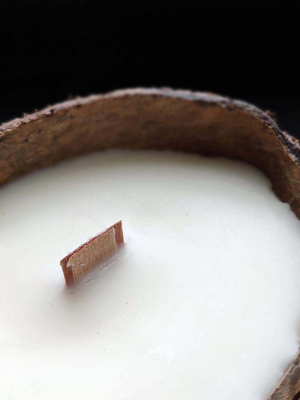 Свеча натуральная Лодочка овальная из соевого воска в кокосовой скорлупе (2489544201) - фото 3