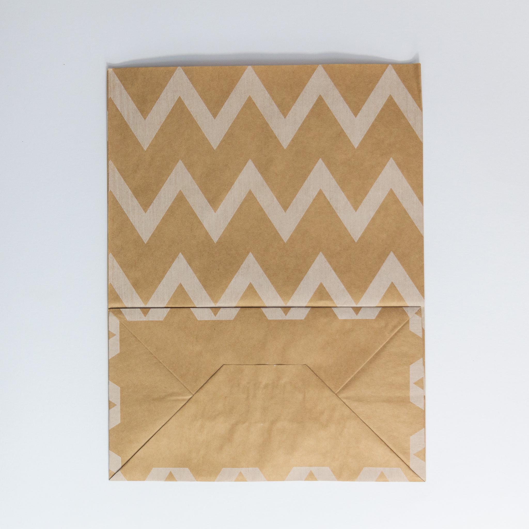 Пакет подарочный бумажный с рисунком орнамент зиг-заг без ручек 210х120х290 мм 50 шт. - фото 7