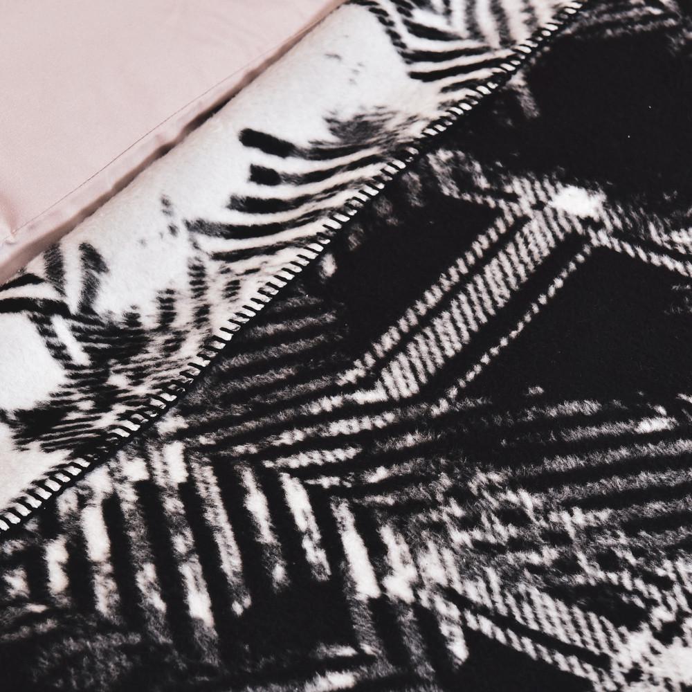 Плед покривало IDEIA Kassandra бавовна 150x200 см 450 гр/м2 Чорний (23395) - фото 3 Плед покривало IDEIA Kassandra бавовна 150x200 см 450 гр/м2 Чорний (23395) - фото 3