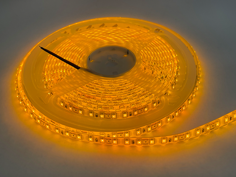 Світлодіодна стрічка MTK 3528 120 LED 8 мм 12 В IP65 подвійна плата Жовтий (7551)