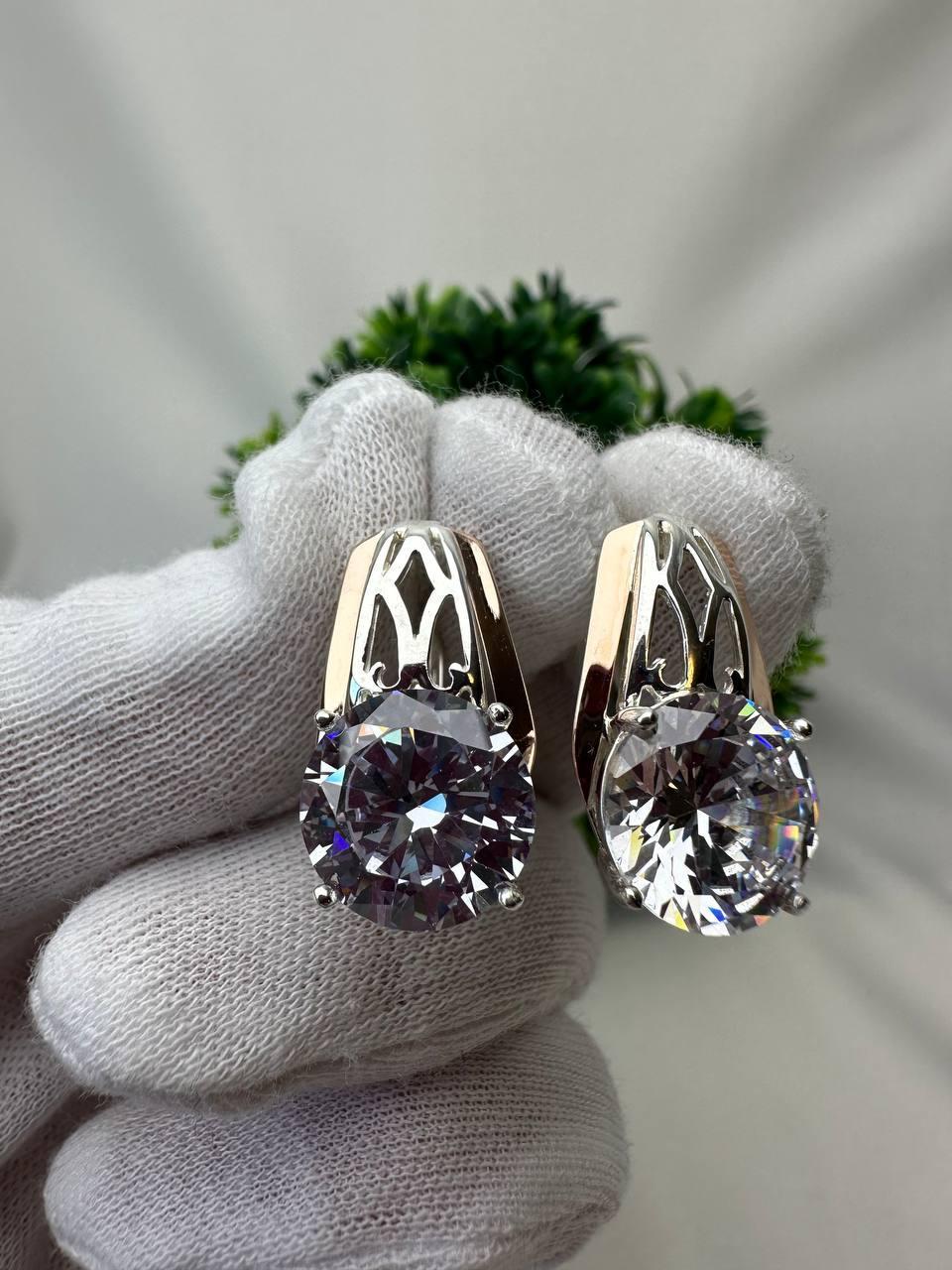 Серьги Иллюзия из серебра 925 с золотыми пластинами 375 с цирконами.