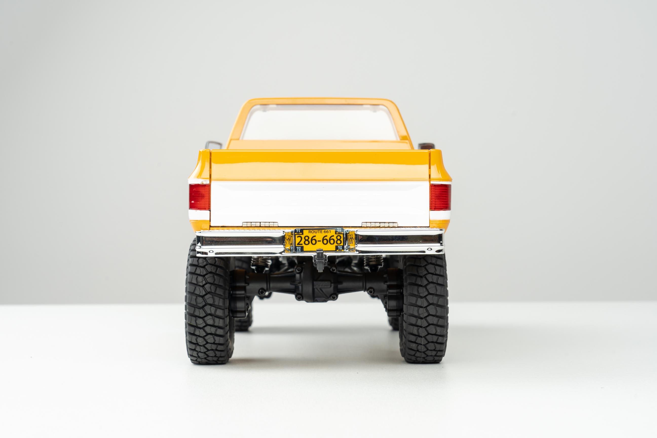 Машинка на радиоуправлении FMS 1:18 Chevrolet K10 RTR Желтый - фото 11 Машинка на радиоуправлении FMS 1:18 Chevrolet K10 RTR Желтый - фото 11