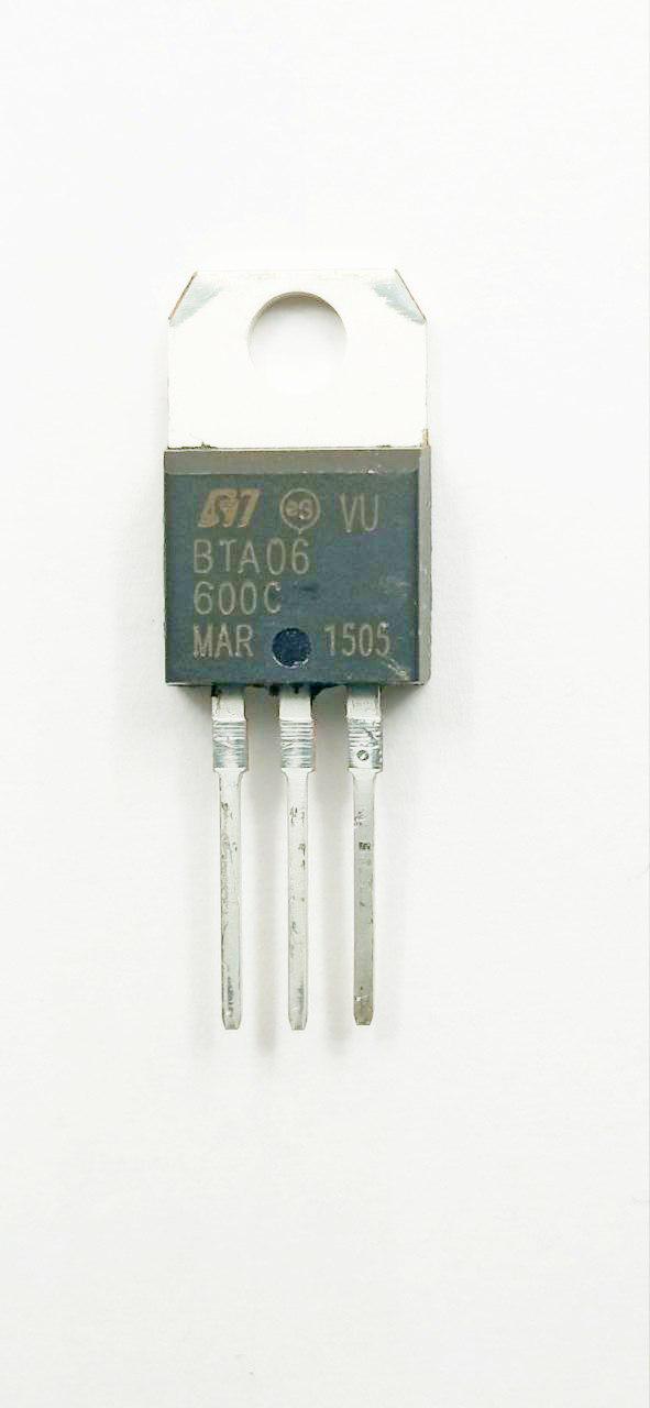 Симістор BTA06-600CW 6A 600V 35mA TO-220 (09940)