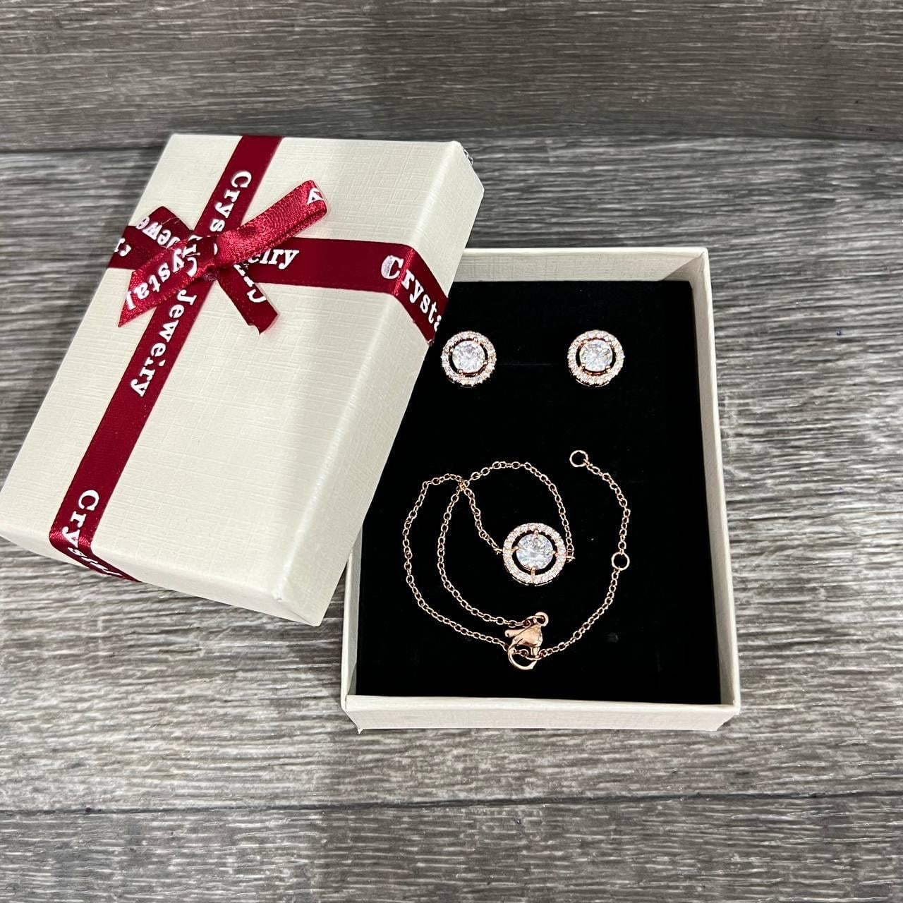 Набор украшений серьги и браслет сияющие диски Xuping Jewelry медзолото с белыми цирконами в коробочке (84072922)