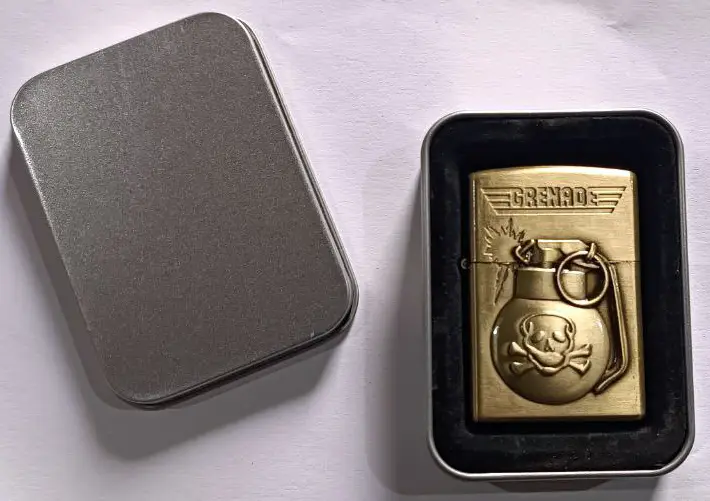 Запальничка бензинова Граната Тип 3 (32161867)