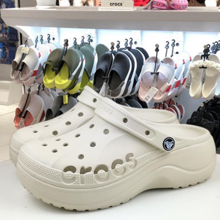 Сабо жіночі Crocs Baya Clog Platform Bone р. 37-38 Бежевий (8431) Сабо жіночі Crocs Baya Clog Platform Bone р. 37-38 Бежевий (8431)