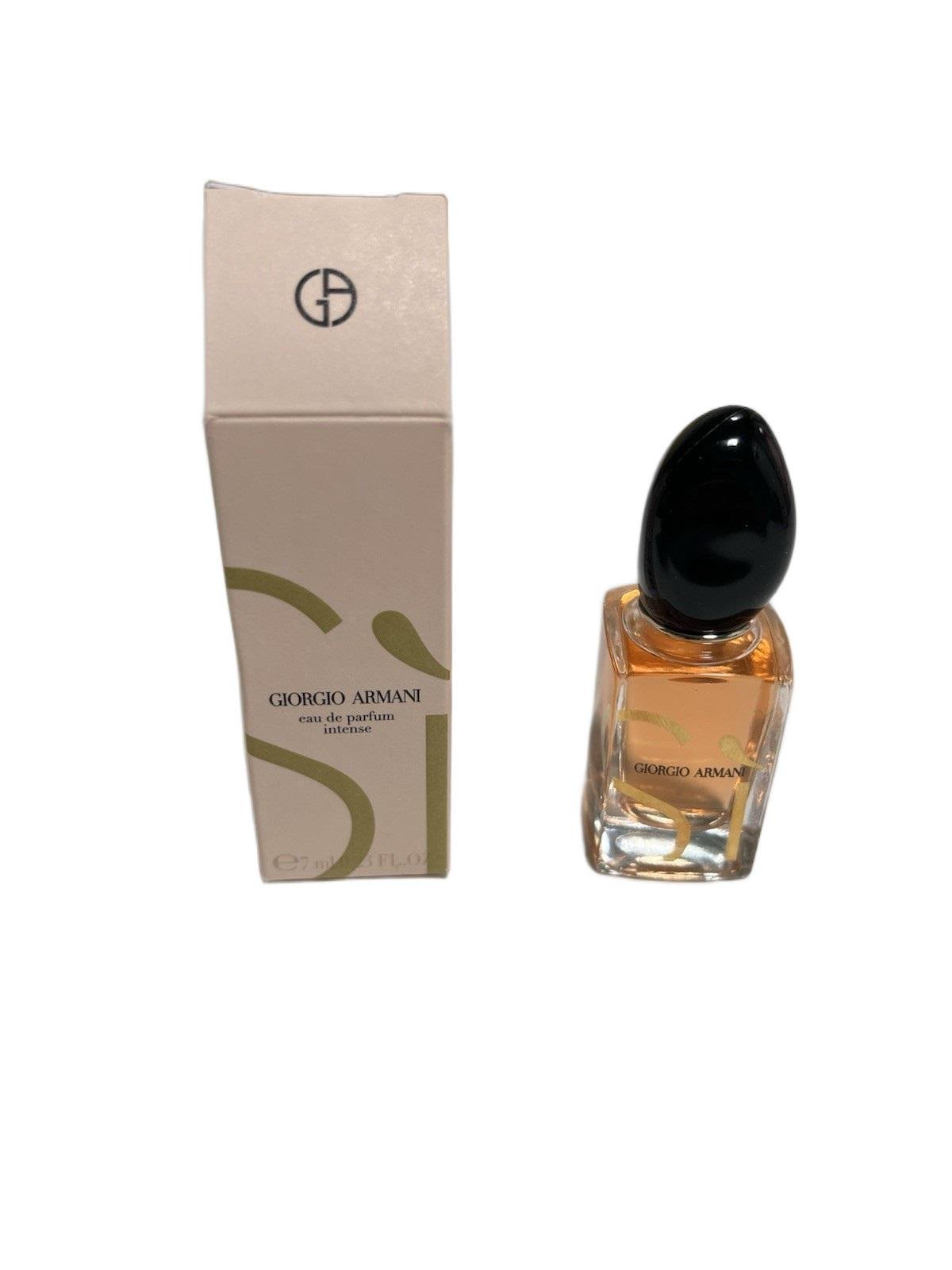 Парфюмированная вода для женщин Giorgio Armani Si Intense 7 мл миниатюра (373779) - фото 1 Парфюмированная вода для женщин Giorgio Armani Si Intense 7 мл миниатюра (373779) - фото 1