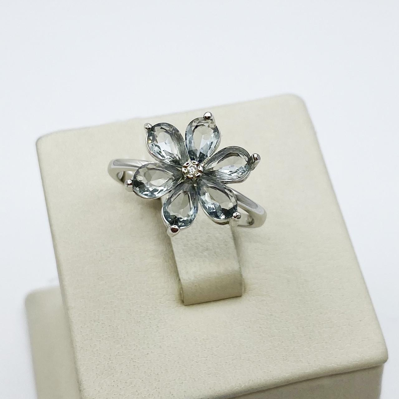 Кольцо серебряное Цветок с кубическим цирконием р. 18 2,99 г (1974787712)