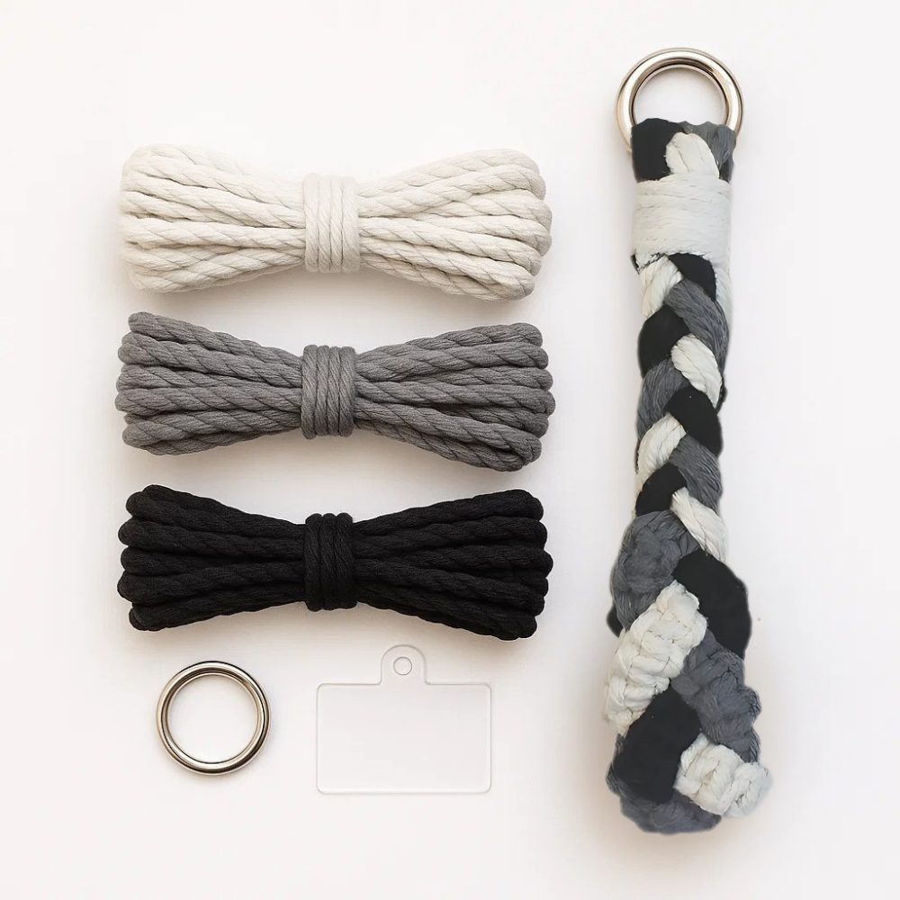 Набор макраме для рукоделия и творчества для ручной вязки и плетения брелока плетеная коса с петлей на руку 17,3х3,5 см Белый/Серый/Черный