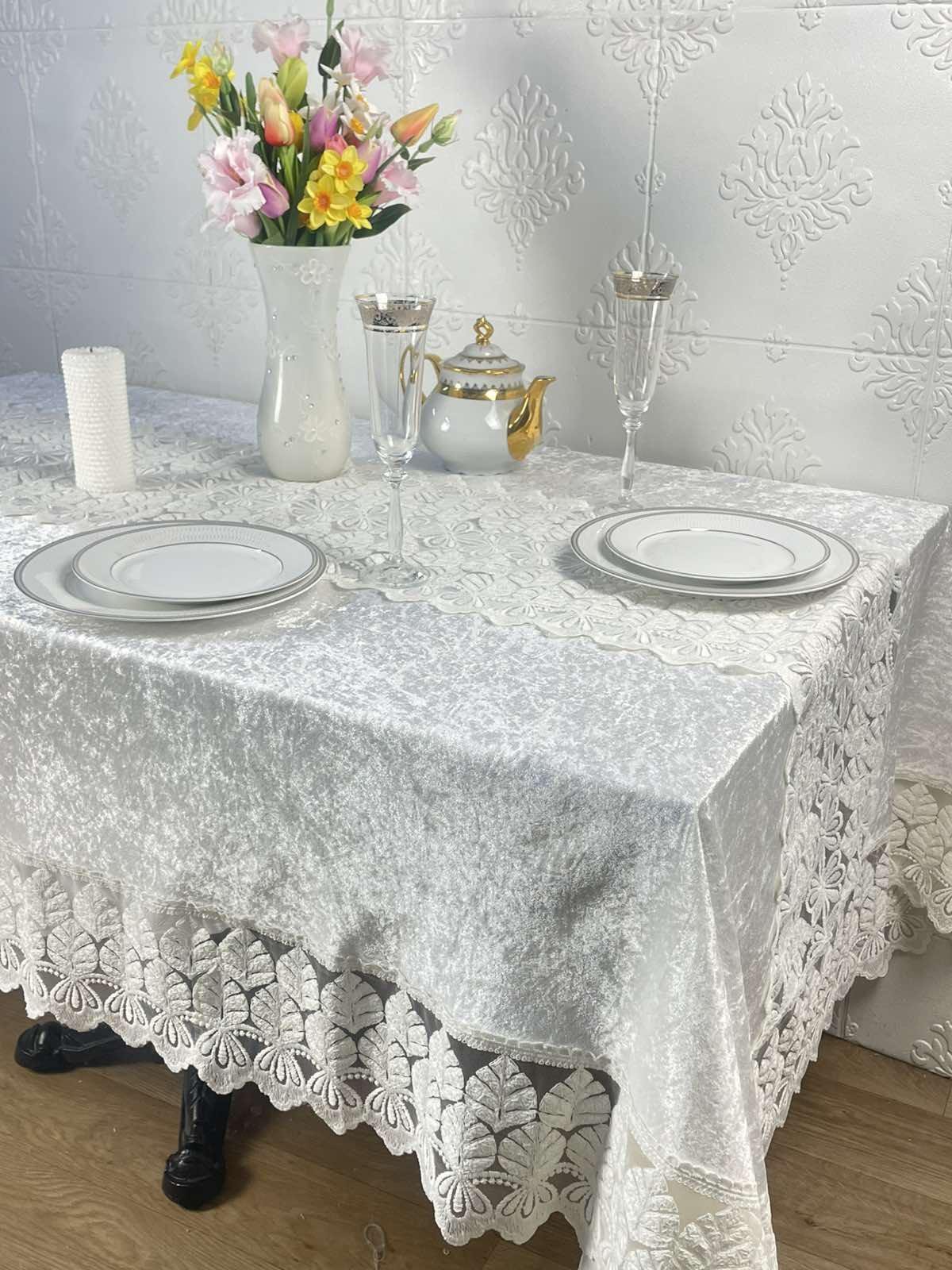 Скатерть велюровая Acme Tekstil PVS Lux Queen 160x220 см Krem (CN37750)