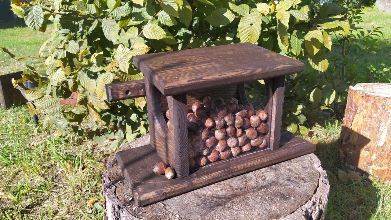 Кормушка для белок Гостинец из древесины Эбеновое дерево 35х20х16 см Кормушка для белок Гостинец из древесины Эбеновое дерево 35х20х16 см