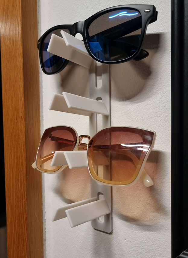 Настінне кріплення для окулярів із чотирма відділеннями (29886014) - фото 3 Настінне кріплення для окулярів із чотирма відділеннями (29886014) - фото 3