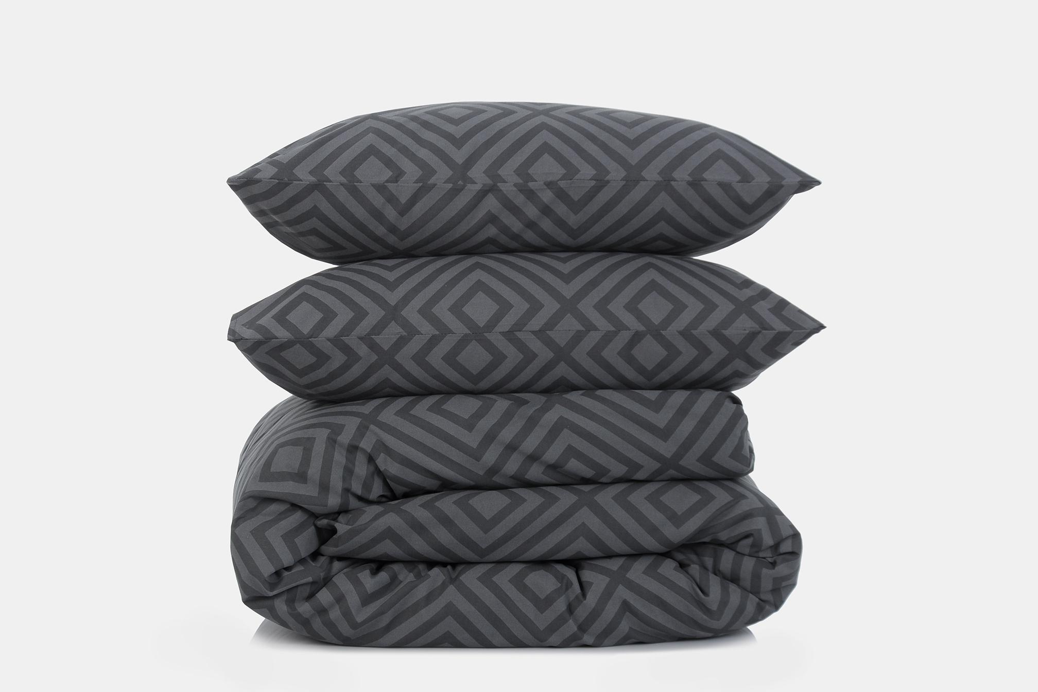 Комплект постільної білизни сімейний Amore GLux-127 бязь Графітовий (KPB-As-GLux-127graphite (70x70) - фото 1 Комплект постільної білизни сімейний Amore GLux-127 бязь Графітовий (KPB-As-GLux-127graphite (70x70) - фото 1