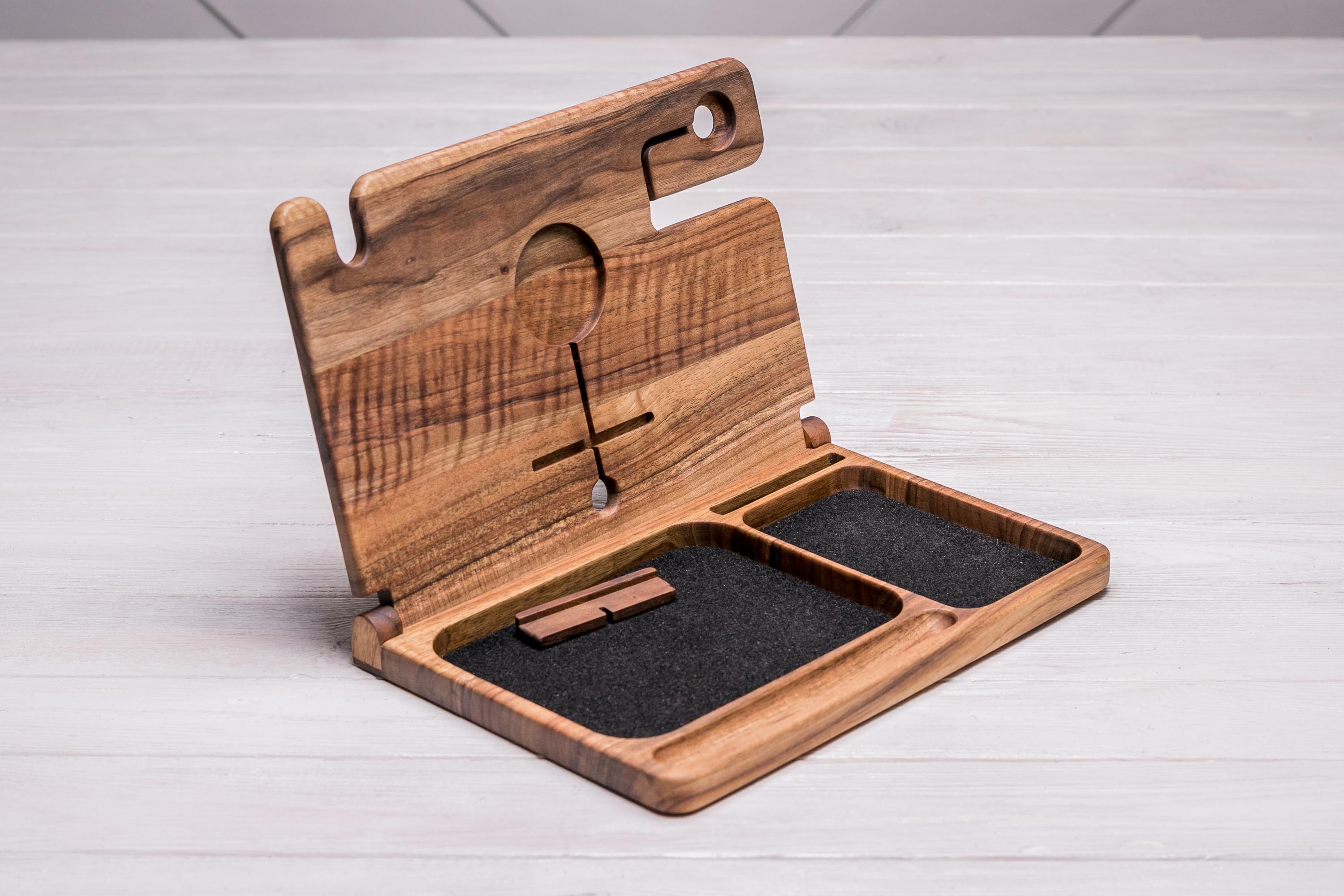 Органайзер EcoWalnut с дерева на рабочий стол для iPhone и часов Apple iBook MagSafe iWatch (EW-39.7)