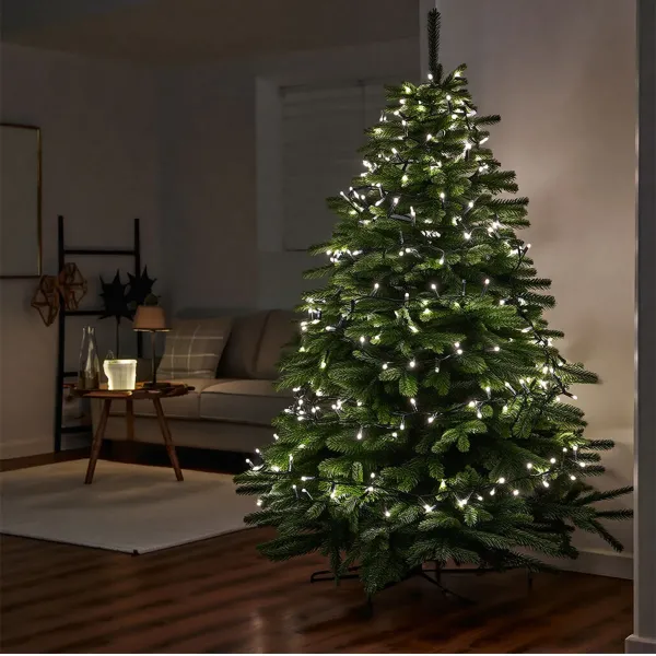 Гирлянда Нить 220 LED из каучука 22 м Холодный белый (21-107-W220LED22MBW) Гирлянда Нить 220 LED из каучука 22 м Холодный белый (21-107-W220LED22MBW)